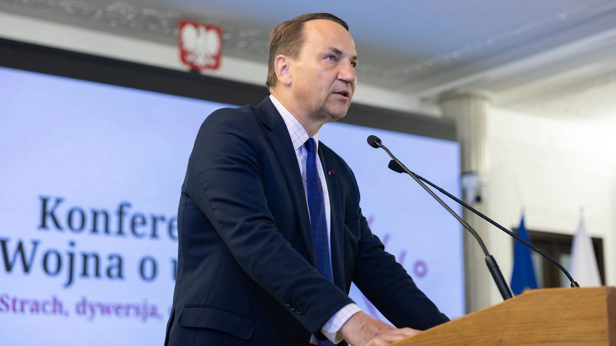 Сікорський 15 серпня оголосив ініціативу «Європейського легіону» у Kathimerini
